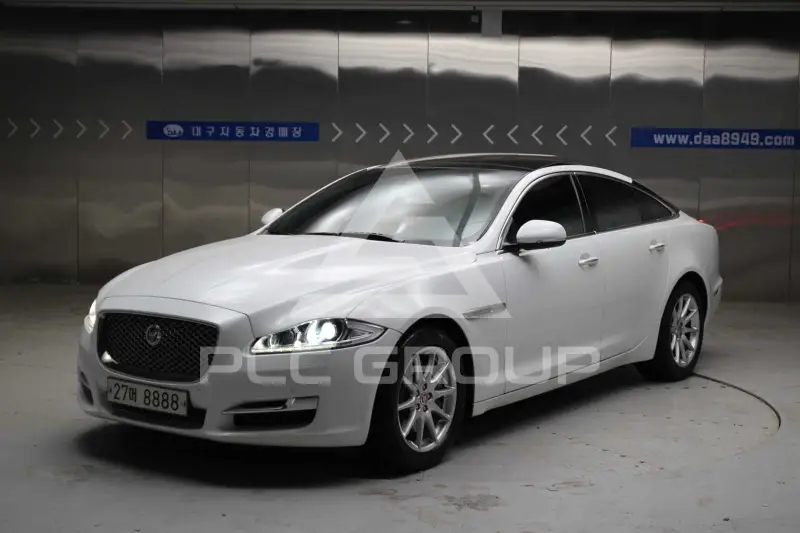 2016 Jaguar XJ