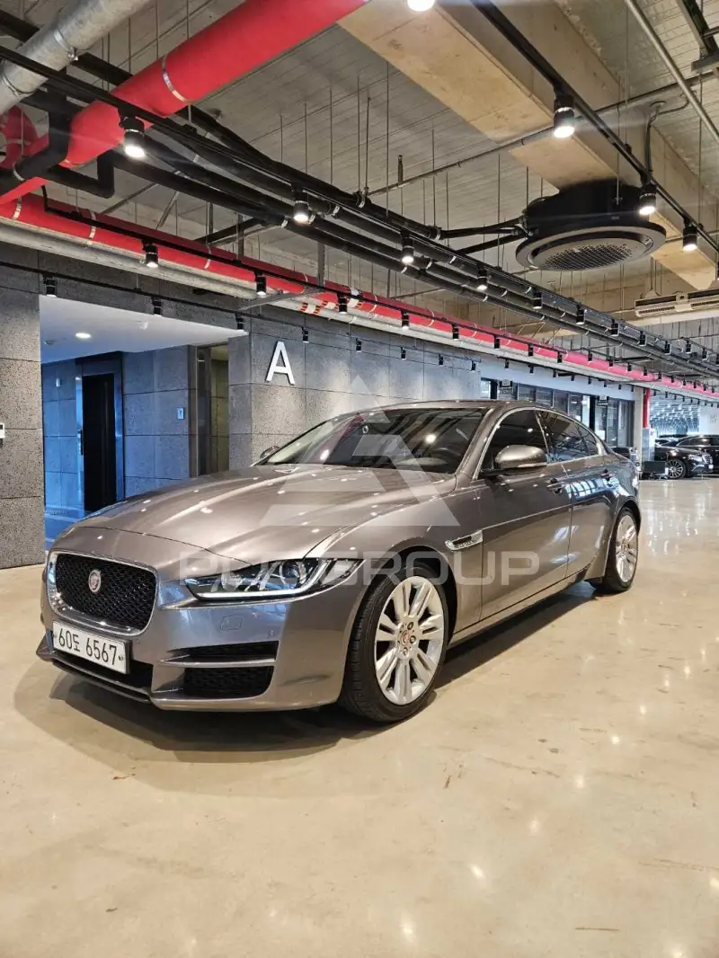 2016 Jaguar XE