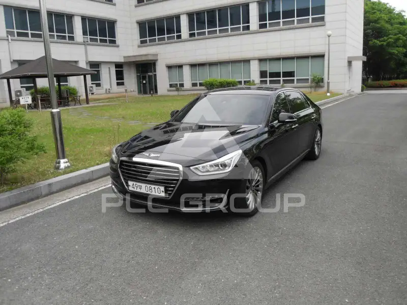 2016 Genesis EQ900