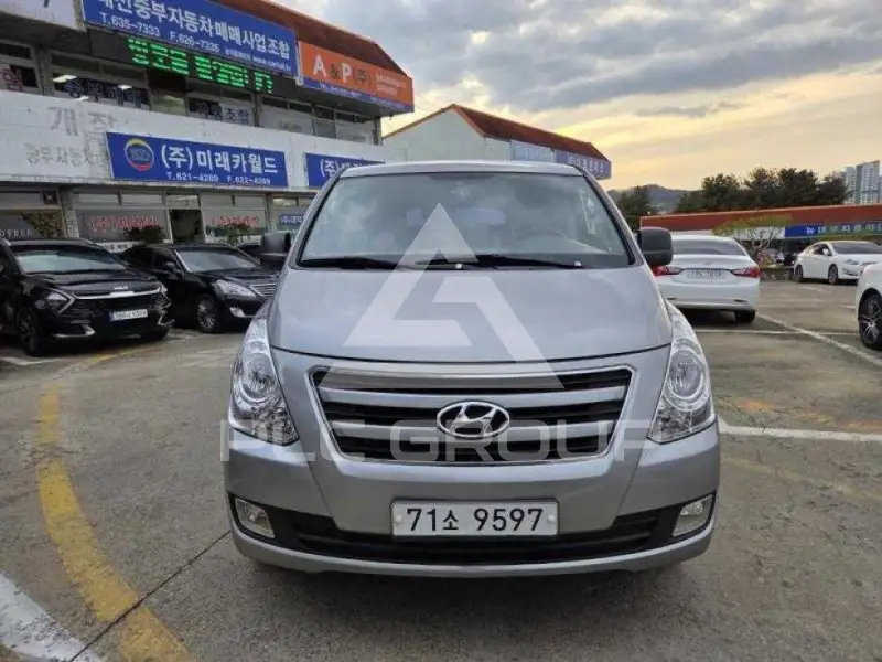 2016 Hyundai Starex