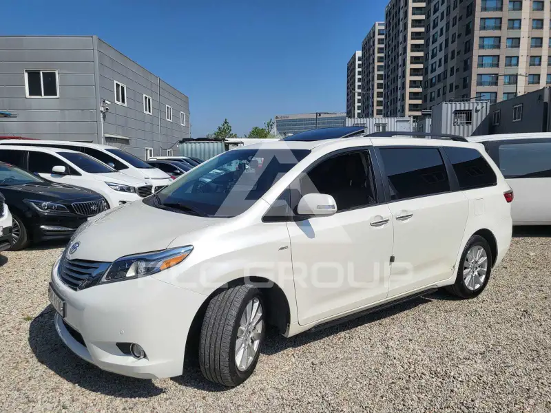 2017 Toyota SIENNA