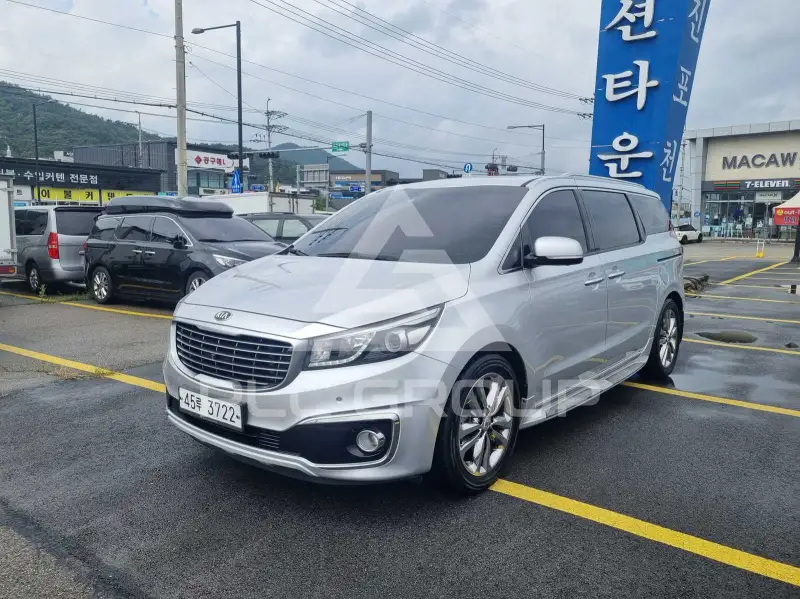 2017 KIA Carnival