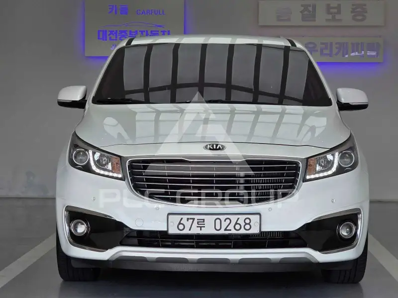 2017 KIA Carnival