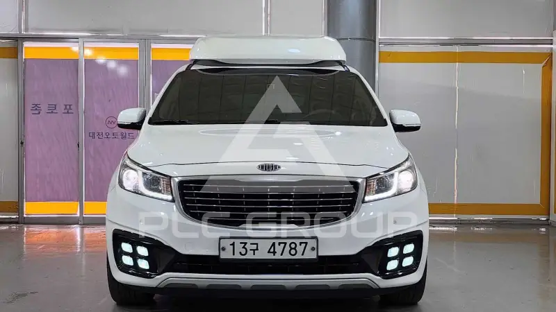 2017 KIA Carnival
