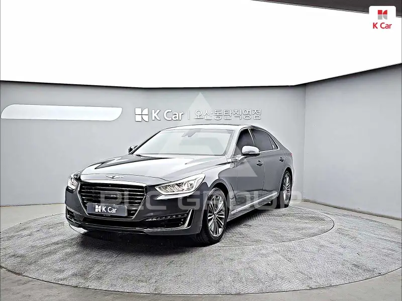 2017 Genesis EQ900