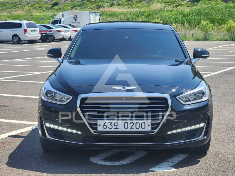 2017 Genesis EQ900