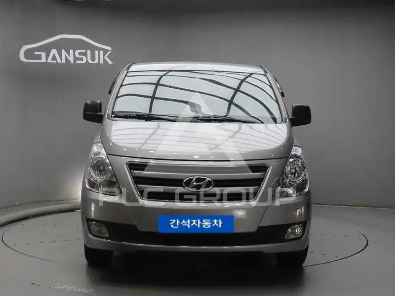 2017 Hyundai Starex