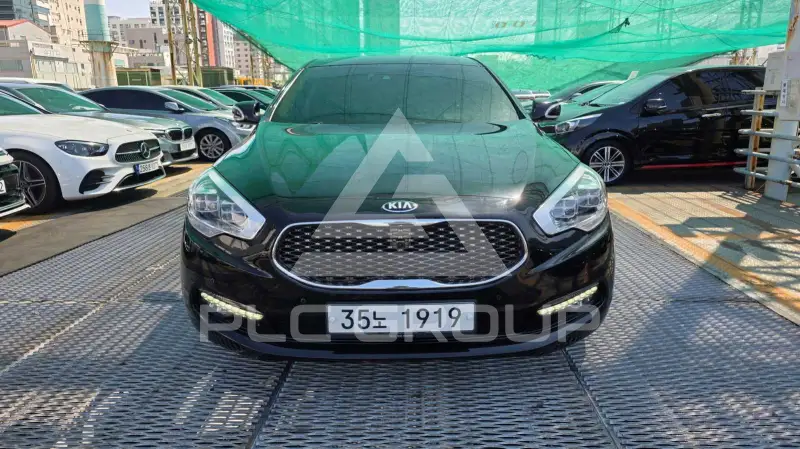 2018 KIA K9