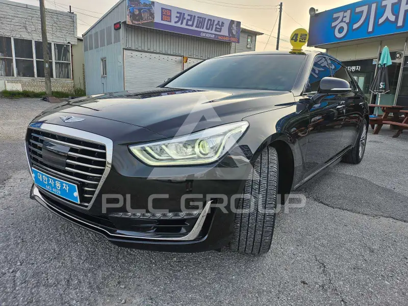 2018 Genesis EQ900