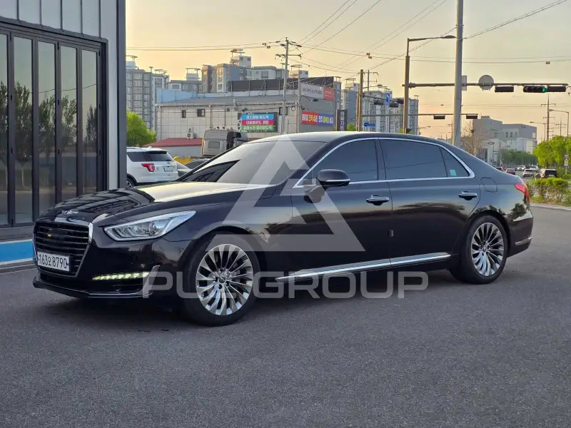 2018 Genesis EQ900