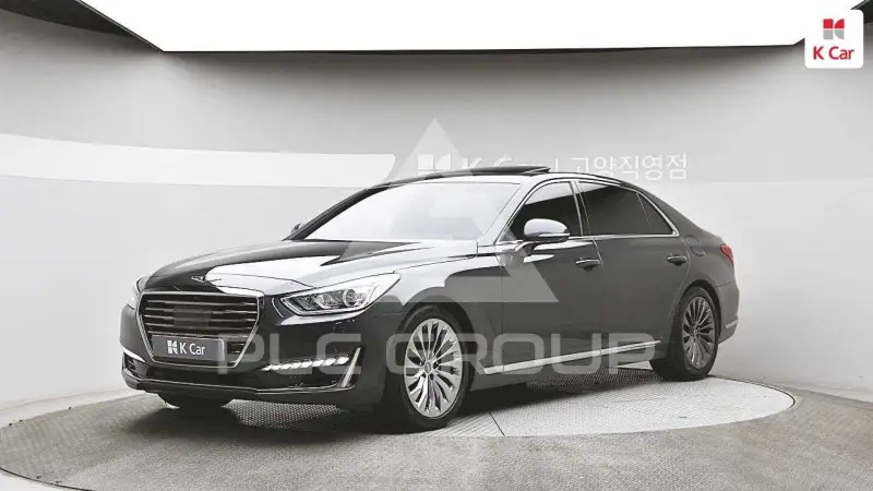 2018 Genesis EQ900