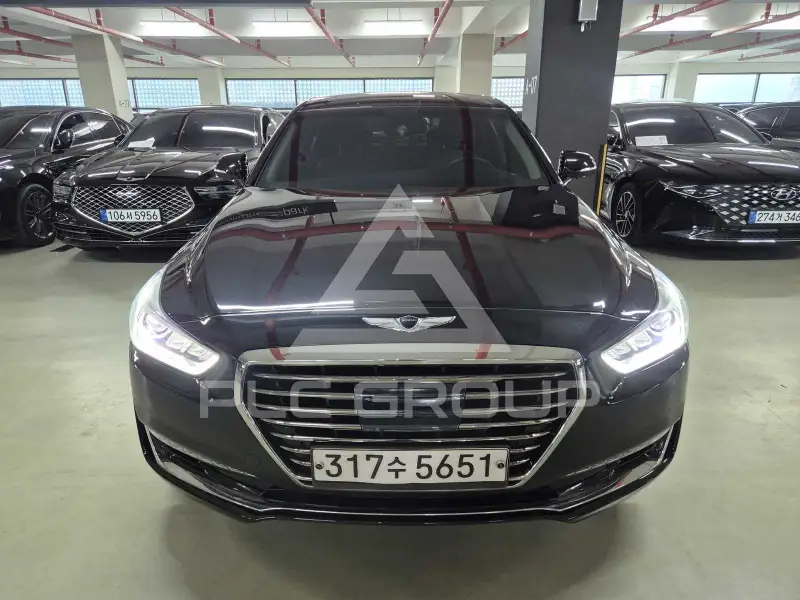 2018 Genesis EQ900