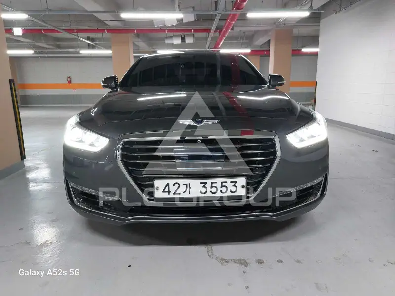 2018 Genesis EQ900