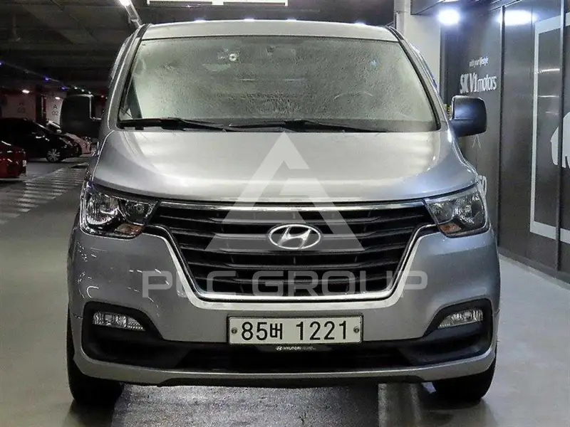 2018 Hyundai Grand Starex