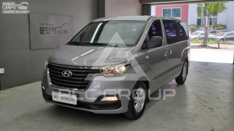 2018 Hyundai Grand Starex