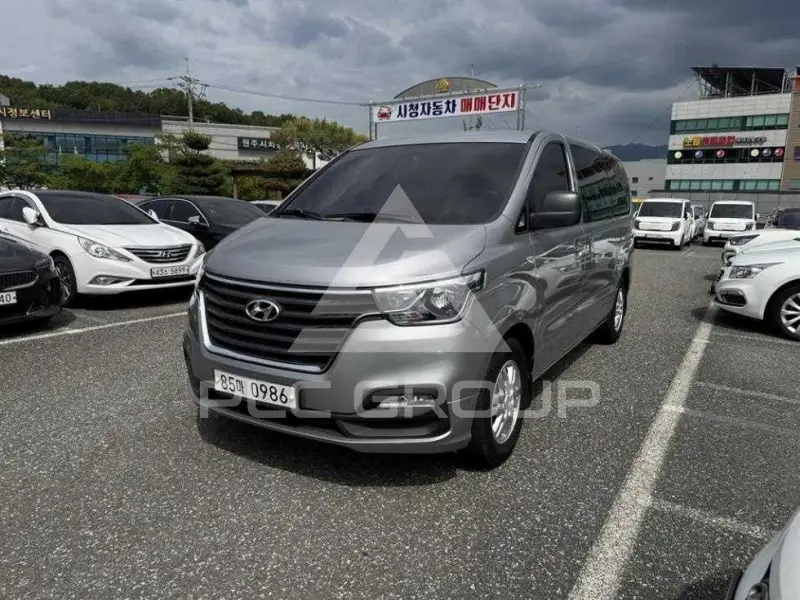 2018 Hyundai Grand Starex