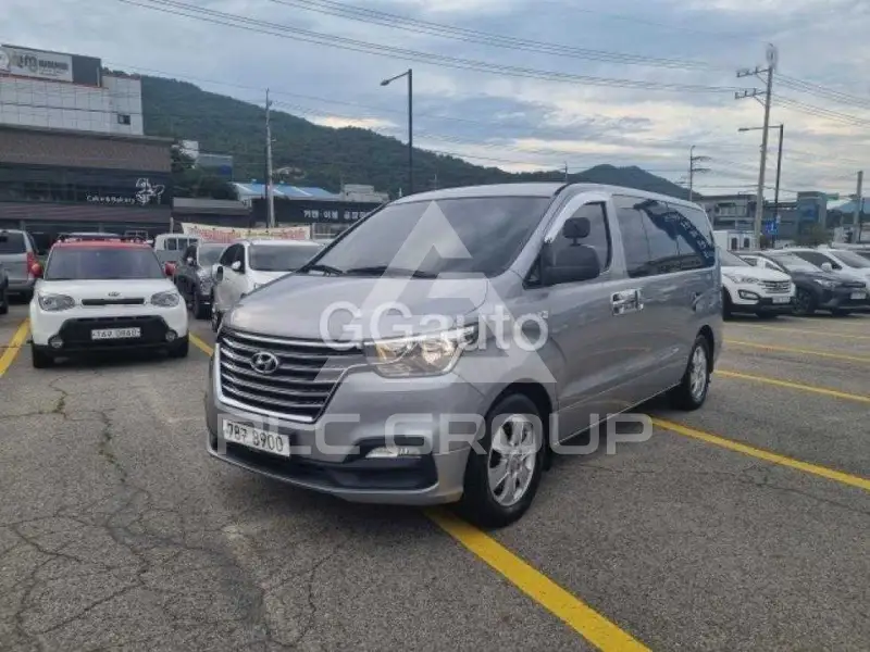 2018 Hyundai Grand Starex