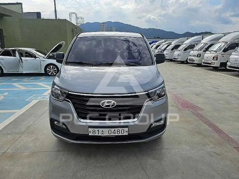 2018 Hyundai Grand Starex