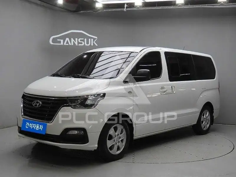2018 Hyundai Grand Starex