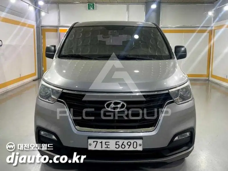 2018 Hyundai Grand Starex