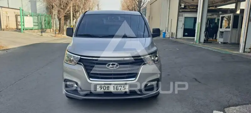 2018 Hyundai Grand Starex