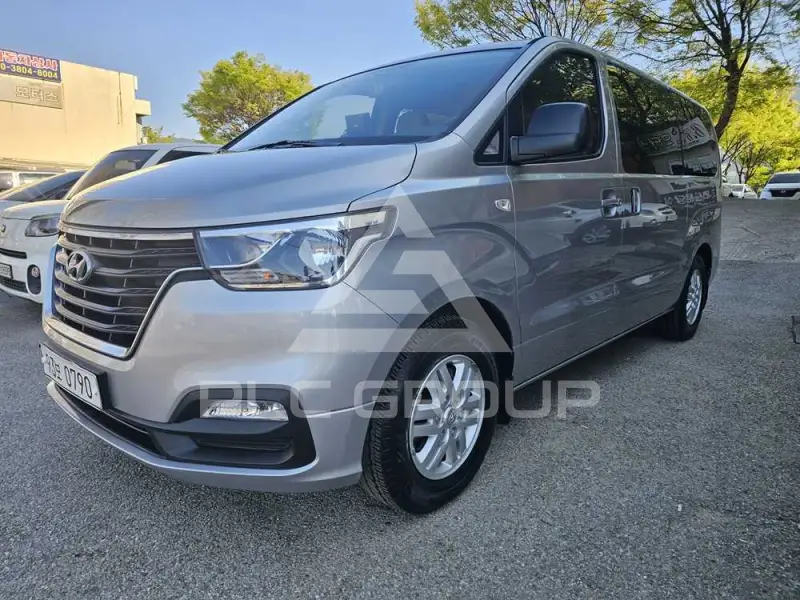 2018 Hyundai Grand Starex