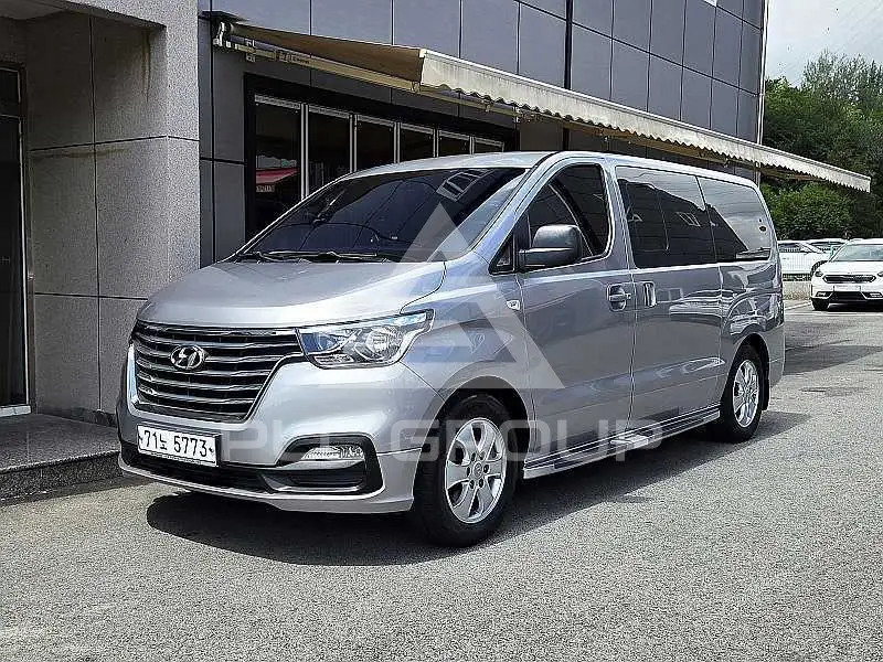 2019 Hyundai Grand Starex