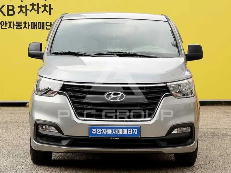2019 Hyundai Grand Starex