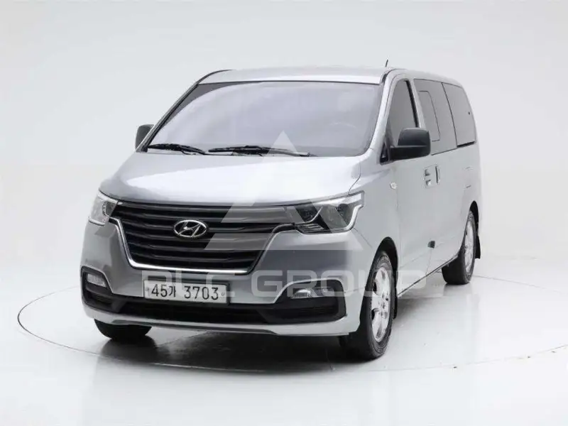 2019 Hyundai Grand Starex
