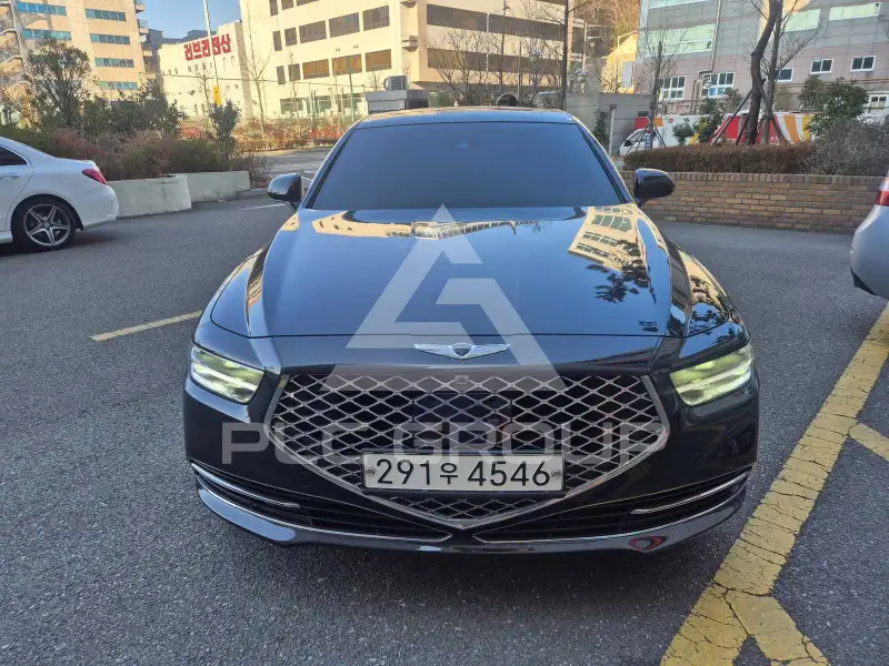 2020 Genesis G90