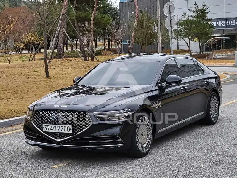 2020 Genesis G90