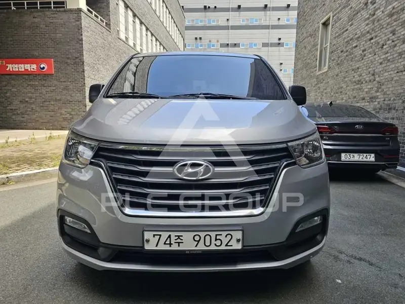 2020 Hyundai Grand Starex