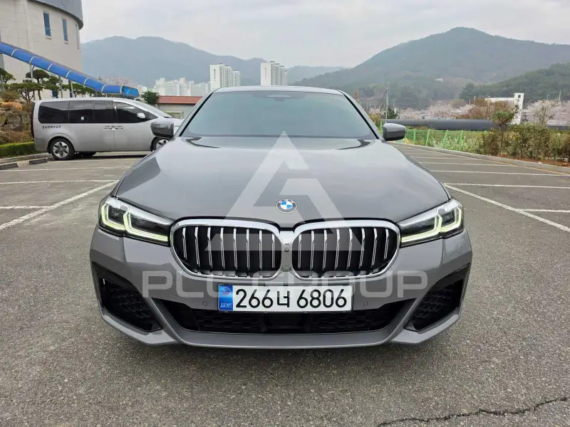 2021 BMW 5 series