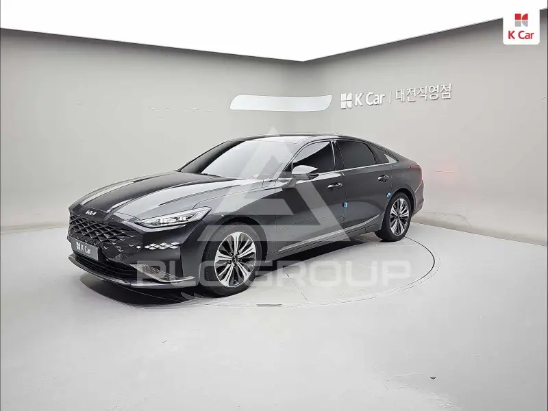 2021 KIA K8