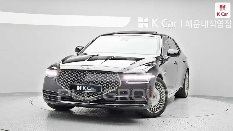 2021 Genesis G90