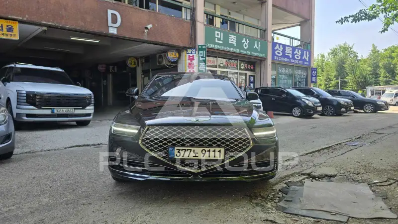 2021 Genesis G90