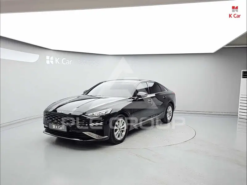 2022 KIA K8