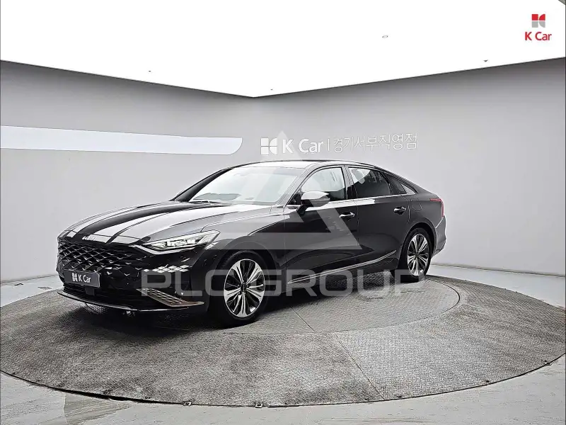 2022 KIA K8