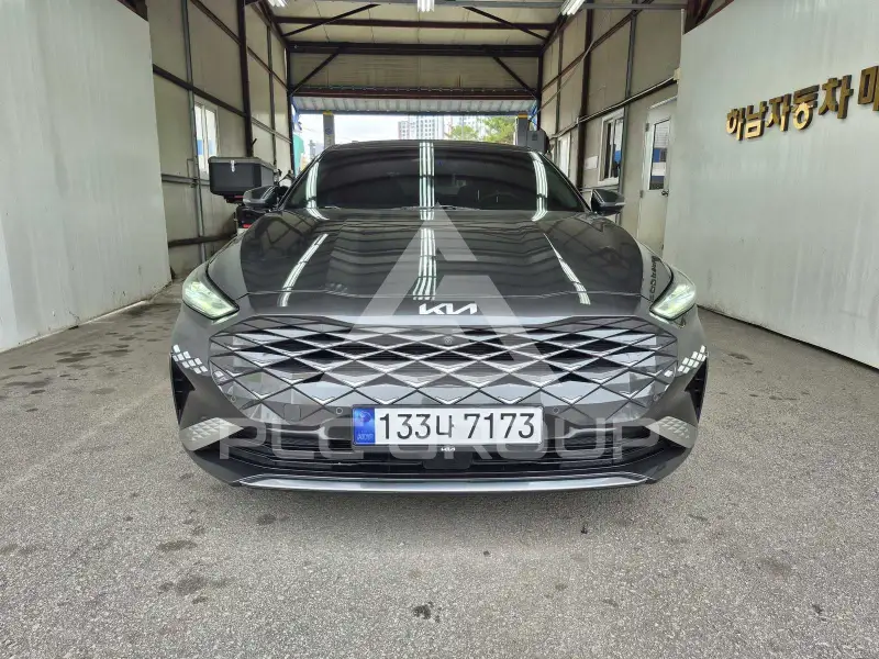 2022 KIA K8