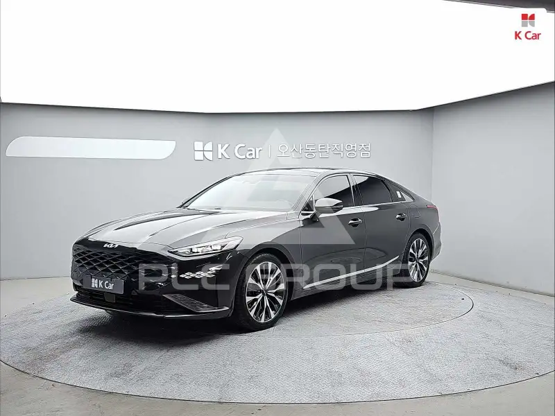 2022 KIA K8