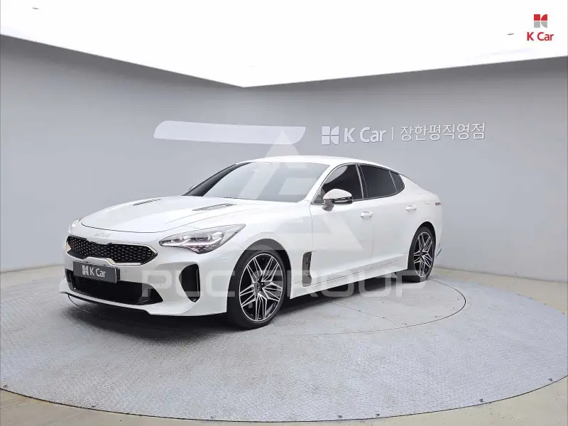 2022 KIA Stinger