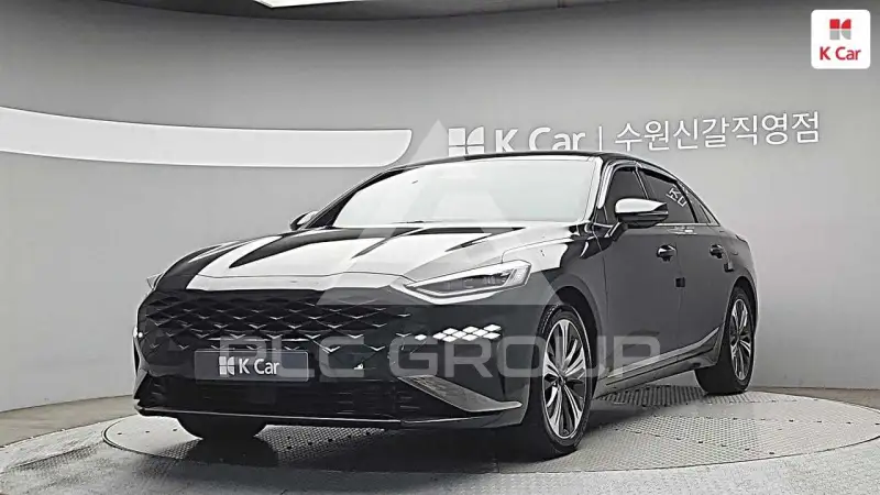 2022 KIA K8