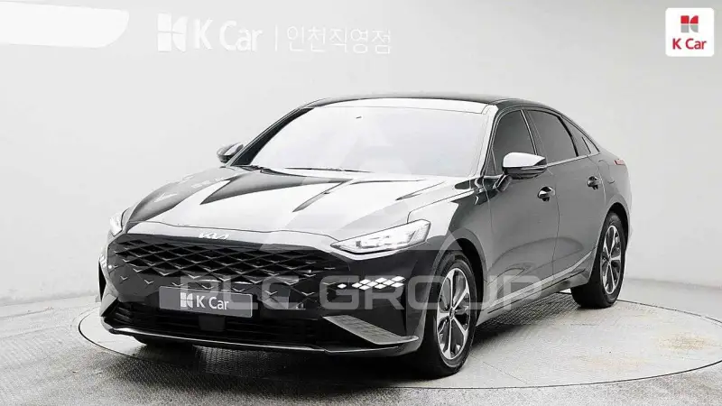 2022 KIA K8
