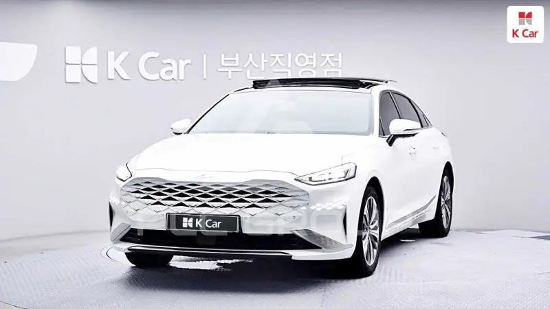 2022 KIA K8