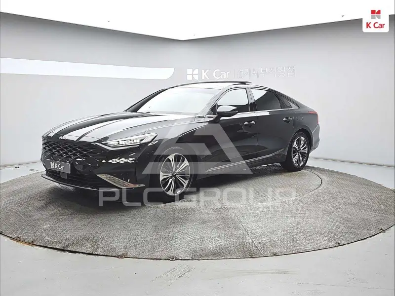 2022 KIA K8