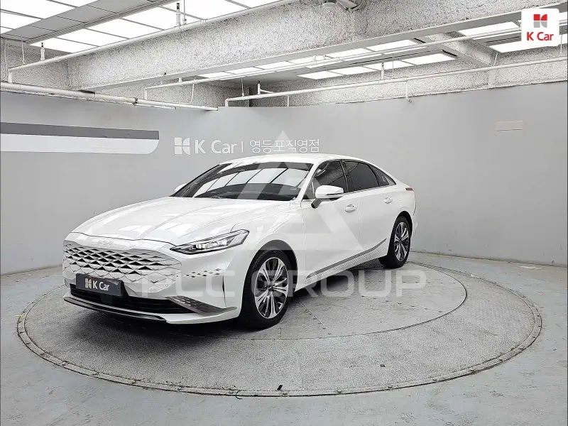 2022 KIA K8