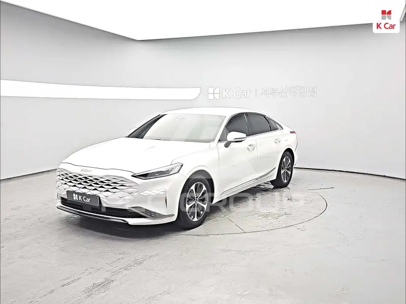2022 KIA K8
