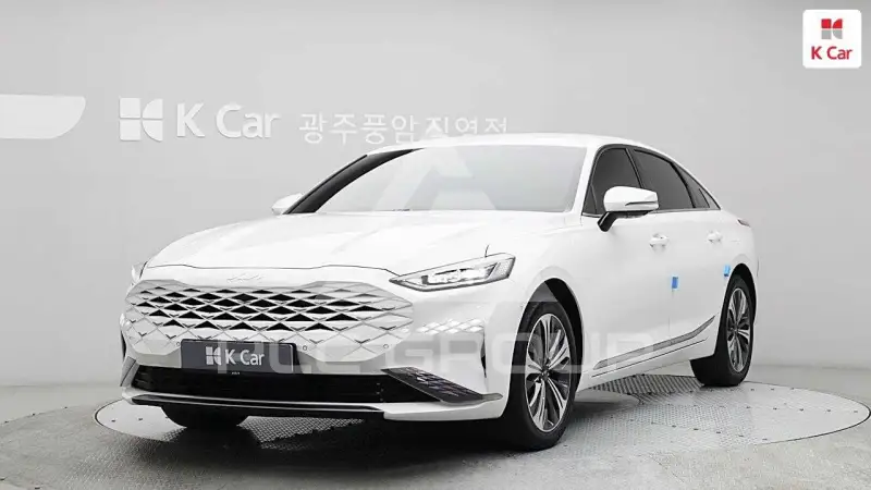 2022 KIA K8