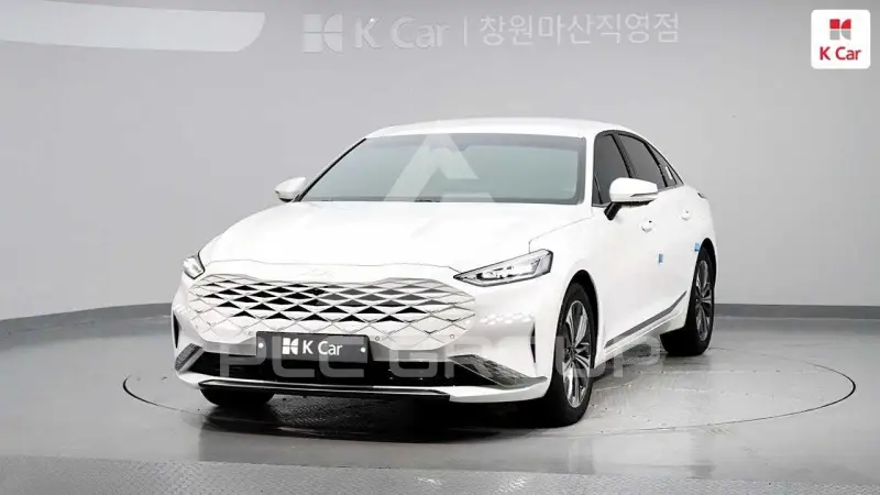 2022 KIA K8