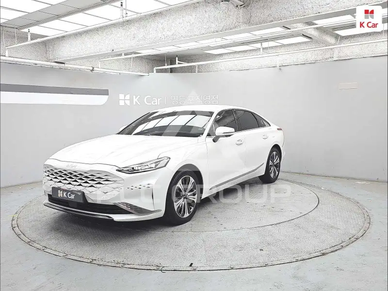 2022 KIA K8